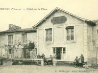Béruges - Café de la Place