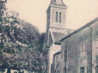 Montreuil Bonnin - Eglise et gendarmerie