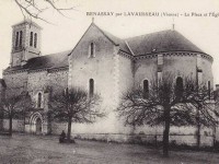 Benassay - La place et l'église